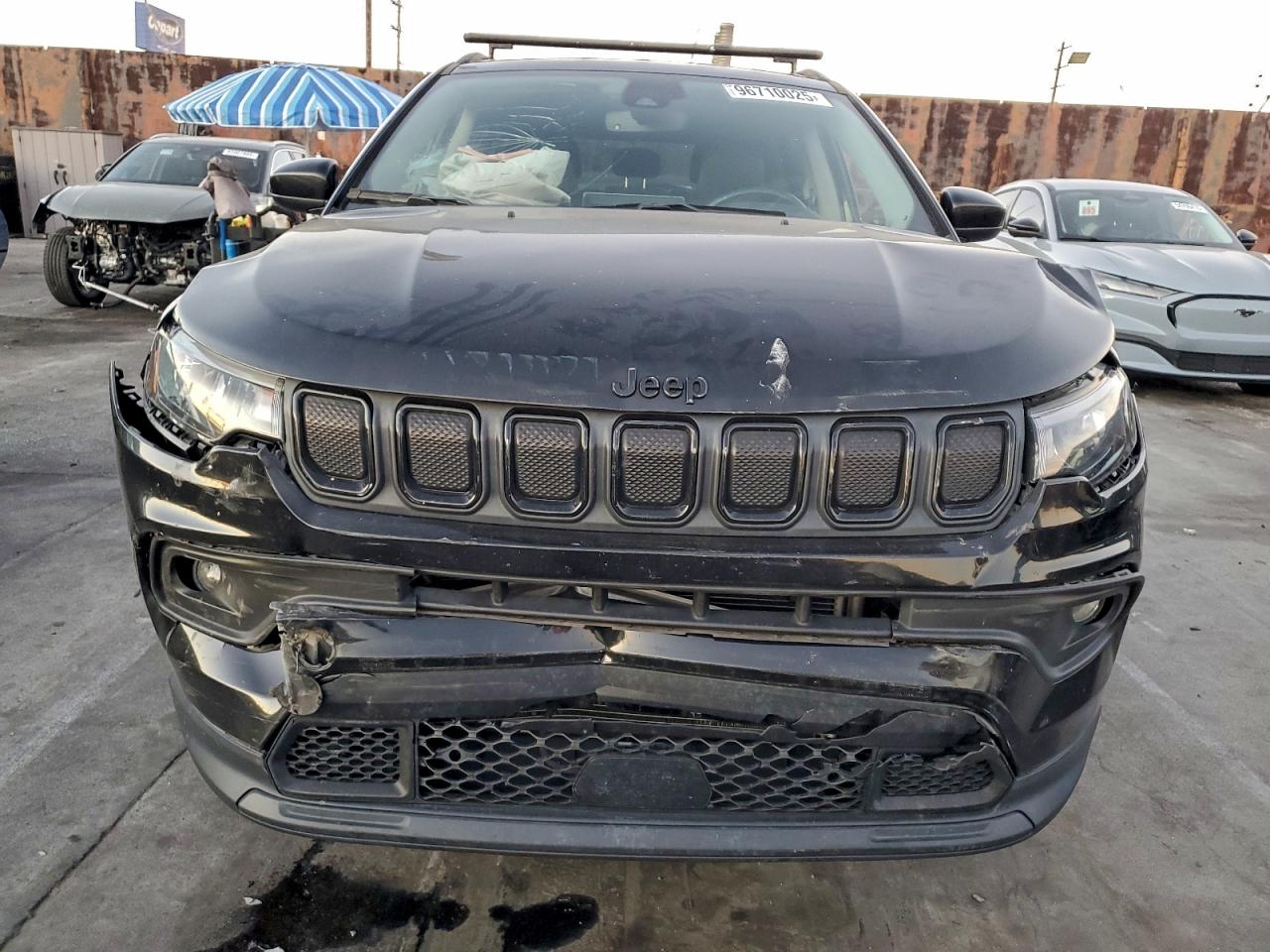 2022 JEEP COMPASS LATITUDE LUX photo 5