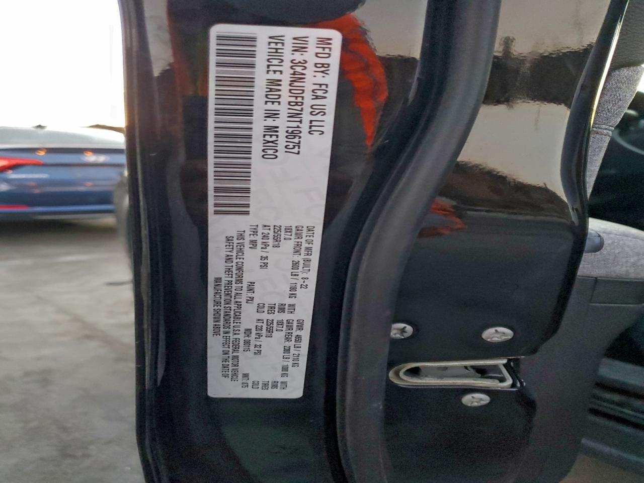 2022 JEEP COMPASS LATITUDE LUX photo 13