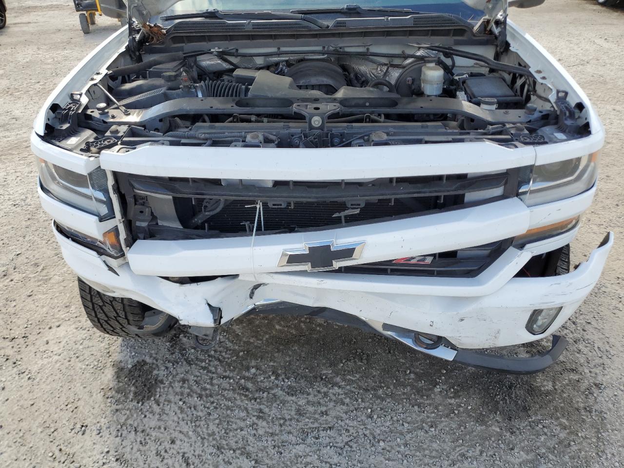 2016 CHEVROLET SILVERADO K1500 LT photo 11