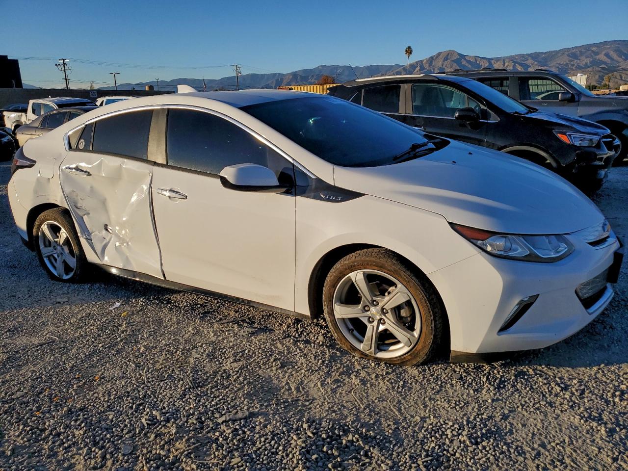 2017 CHEVROLET VOLT LT photo 7