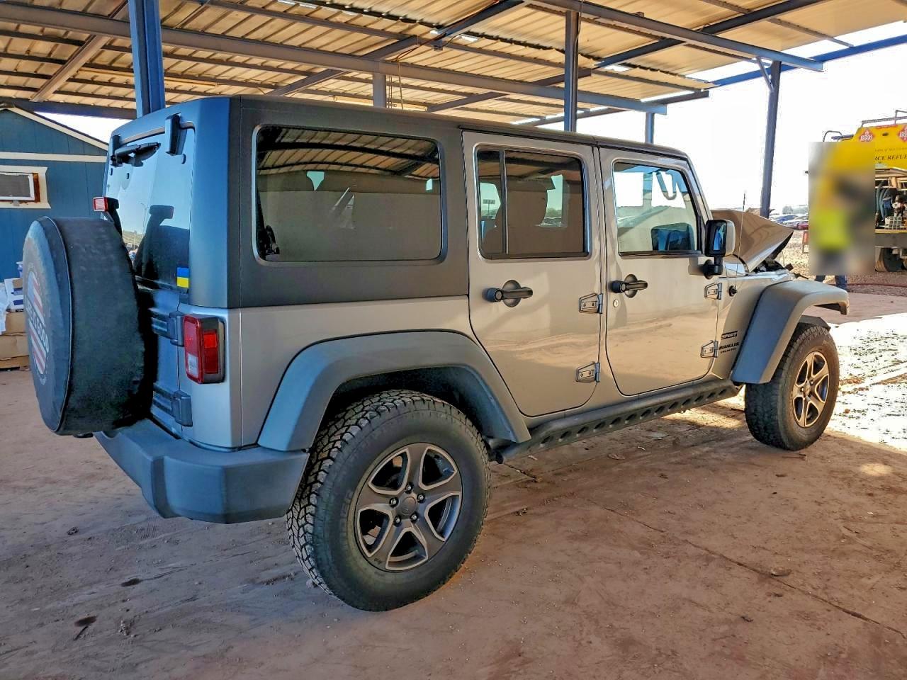 2013 JEEP WRANGLER UNLIMITED SPORT photo 5
