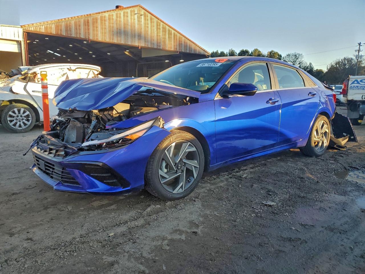 2024 HYUNDAI ELANTRA