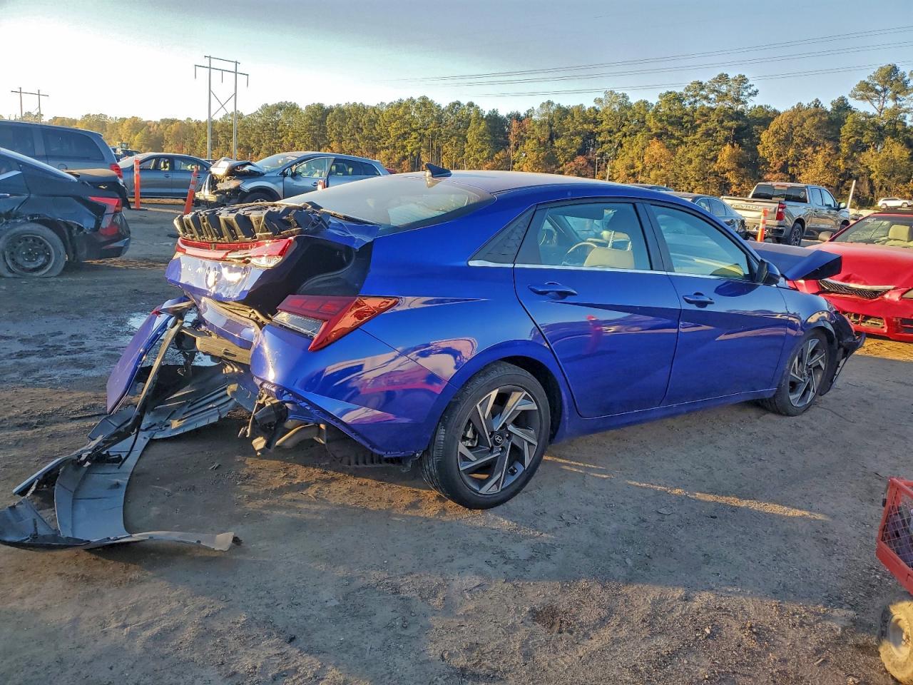 2024 HYUNDAI ELANTRA SEL photo 9