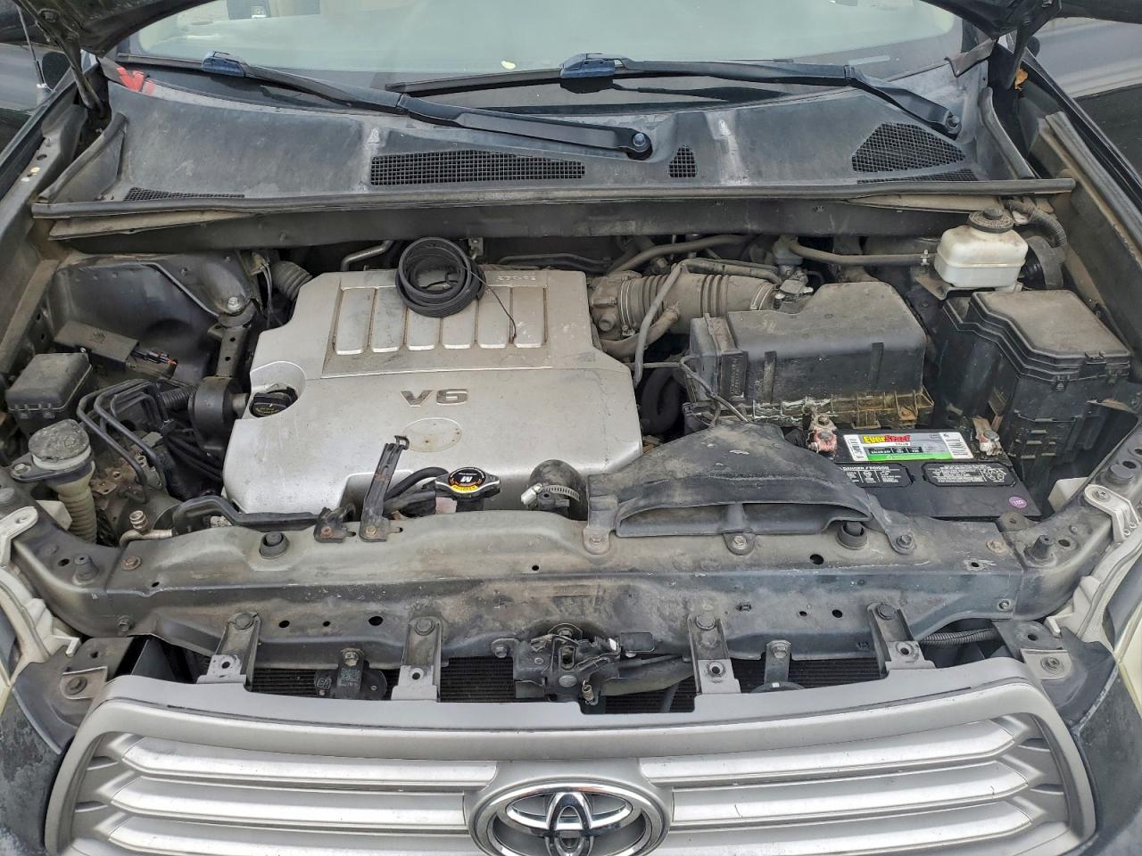 2010 TOYOTA HIGHLANDER BASE photo 12