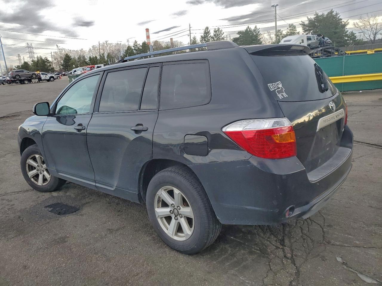 2010 TOYOTA HIGHLANDER BASE photo 2