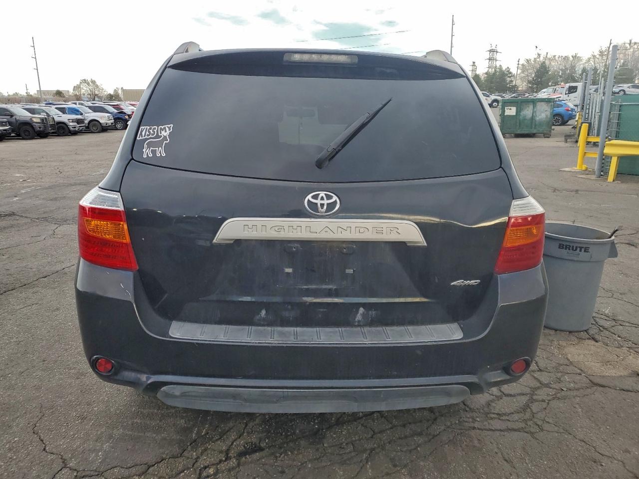 2010 TOYOTA HIGHLANDER BASE photo 6