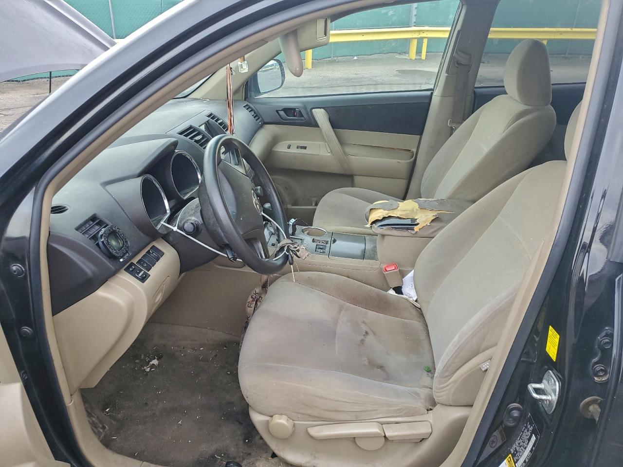 2010 TOYOTA HIGHLANDER BASE photo 7