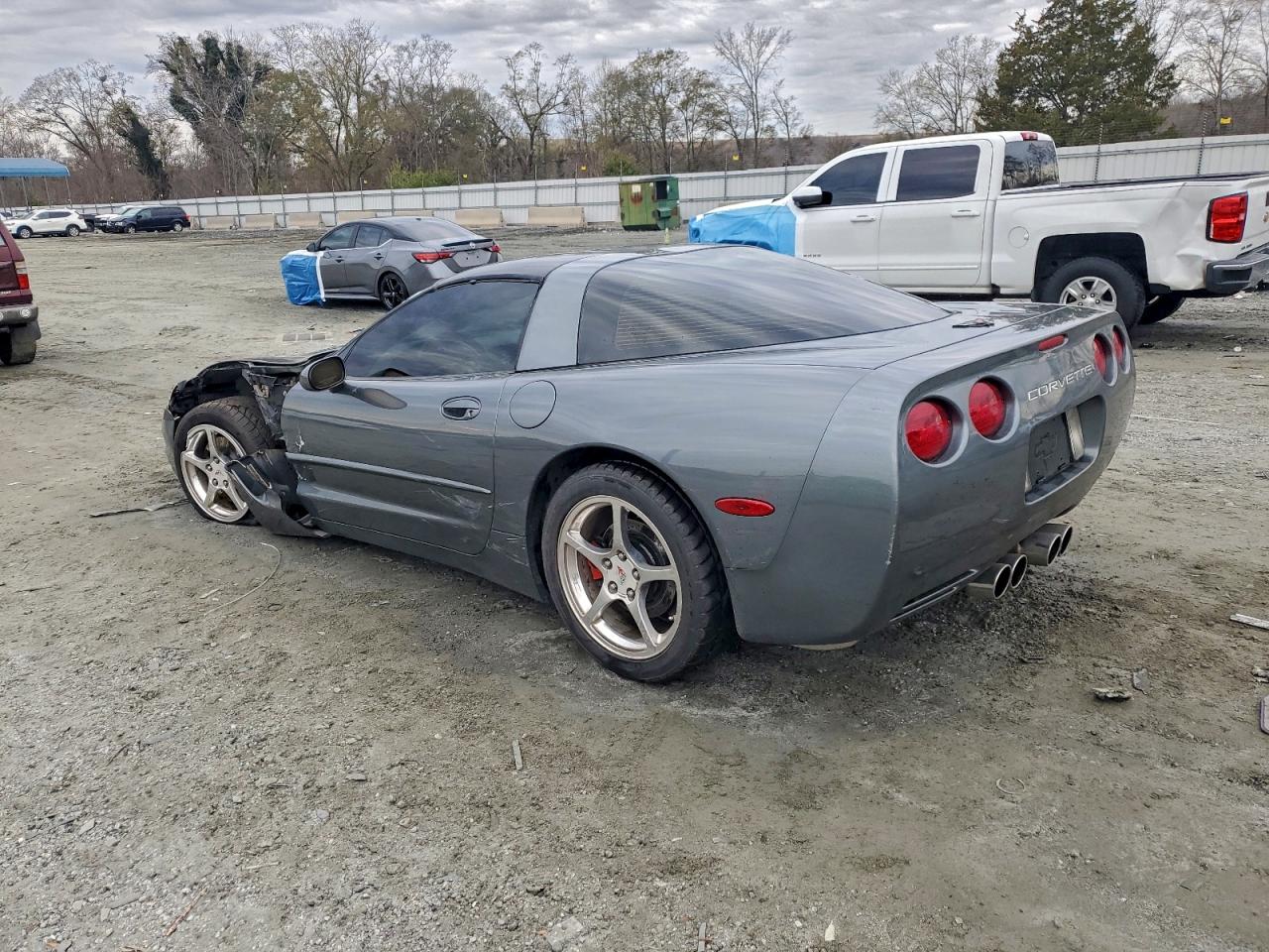 2003 CHEVROLET CORVETTE photo 2