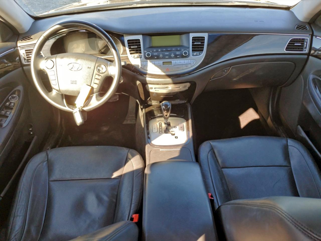 2012 HYUNDAI GENESIS 3.8L photo 8