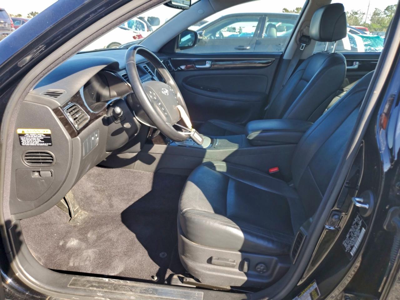 2012 HYUNDAI GENESIS 3.8L photo 7