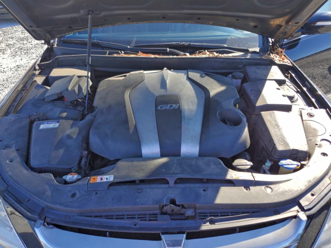2012 HYUNDAI GENESIS 3.8L photo 11