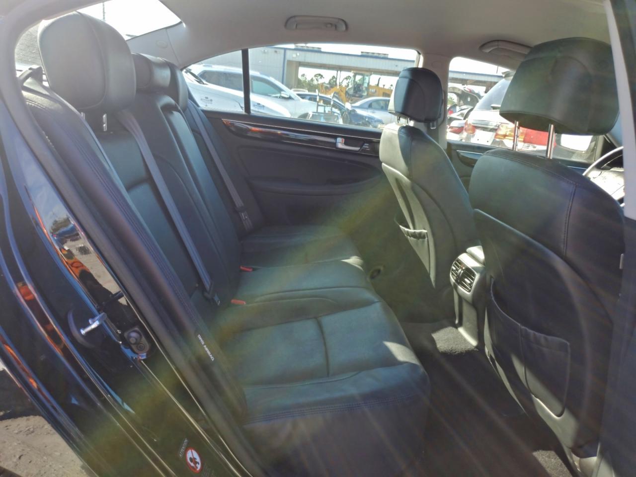 2012 HYUNDAI GENESIS 3.8L photo 10