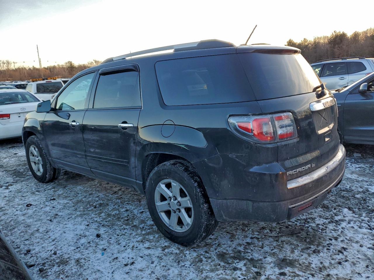 2014 GMC ACADIA SLE photo 2