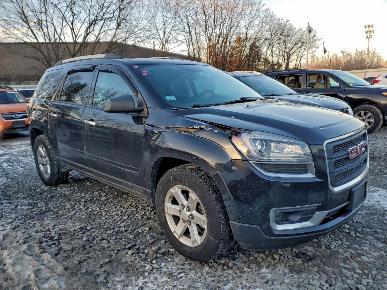 2014 GMC ACADIA SLE photo 4