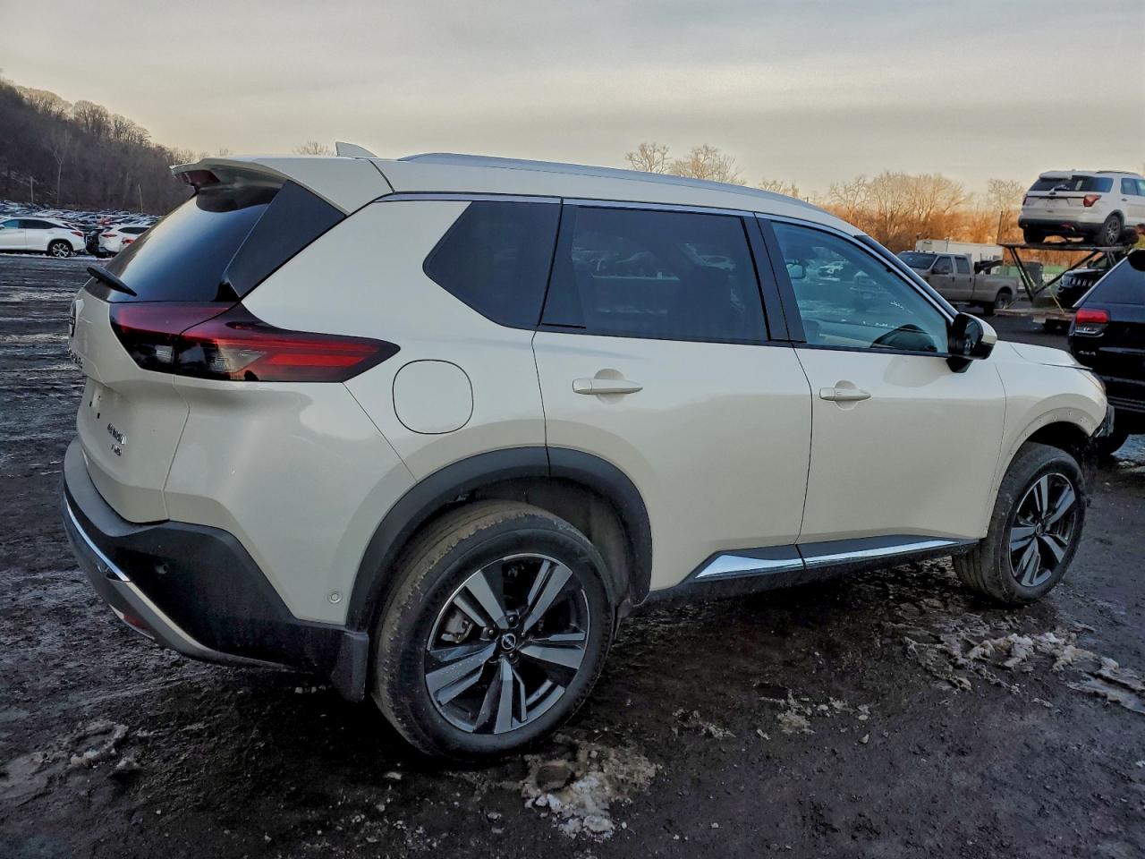 2023 NISSAN ROGUE PLATINUM photo 3