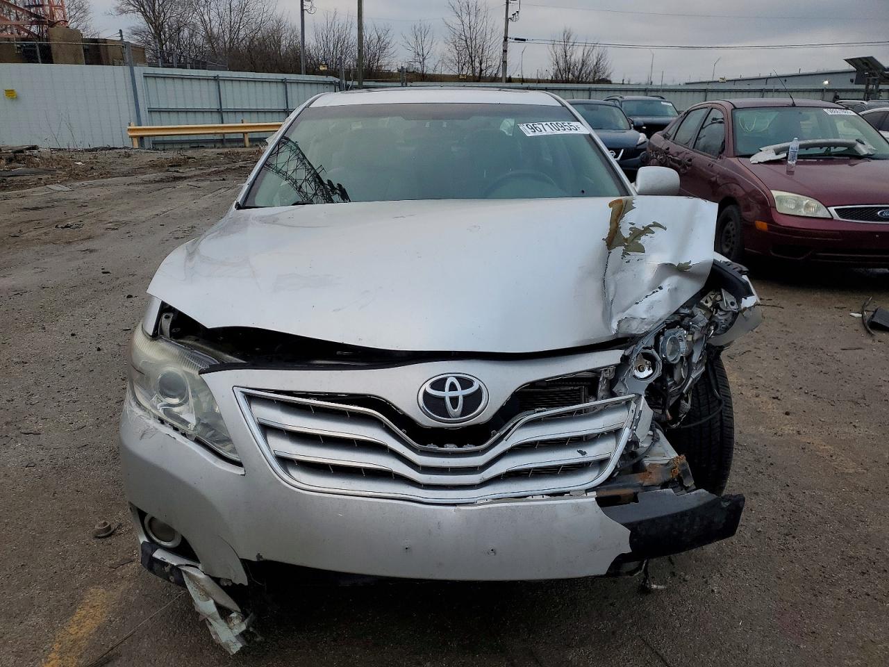 2010 TOYOTA CAMRY BASE photo 5