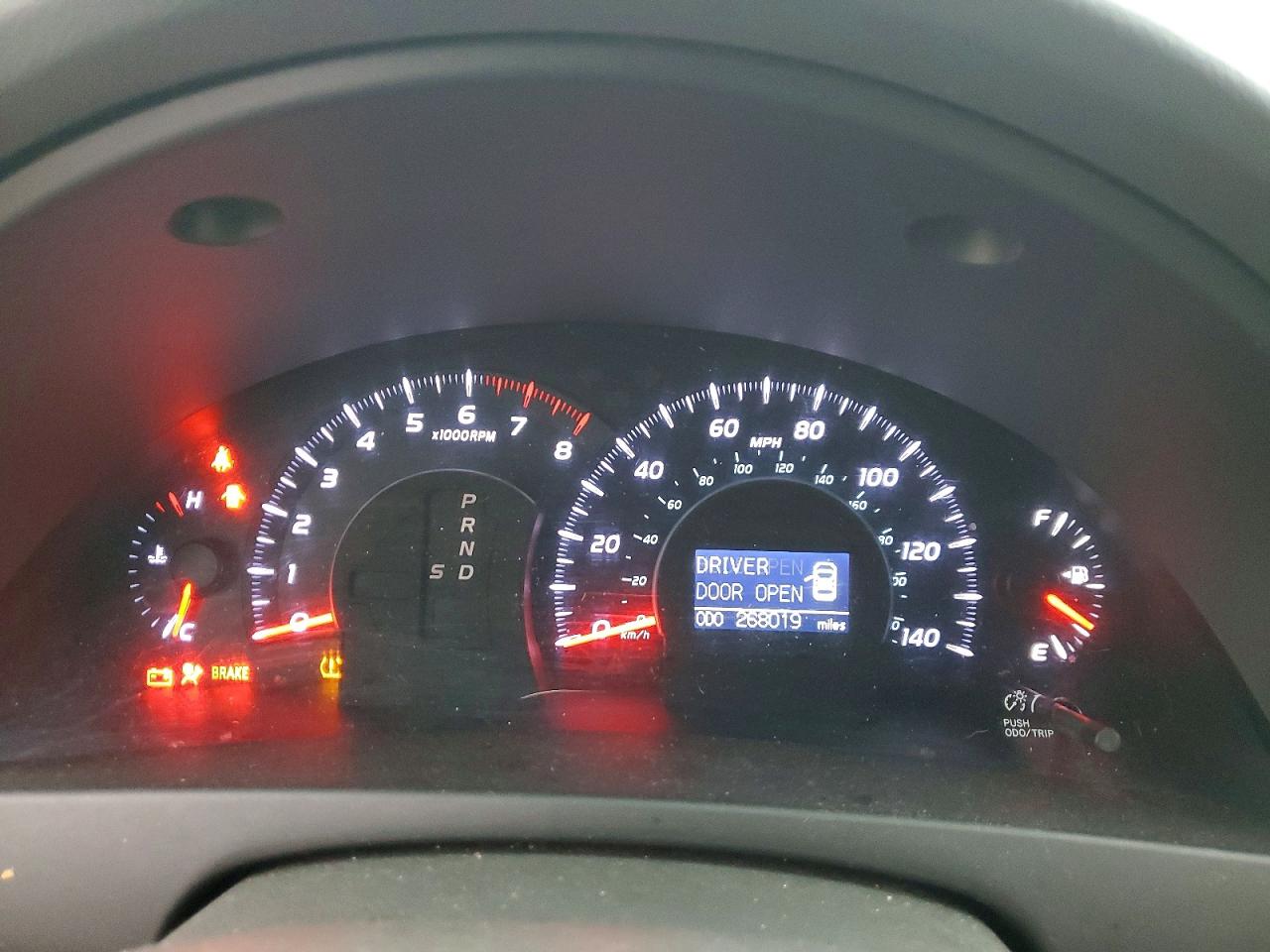 2010 TOYOTA CAMRY BASE photo 9