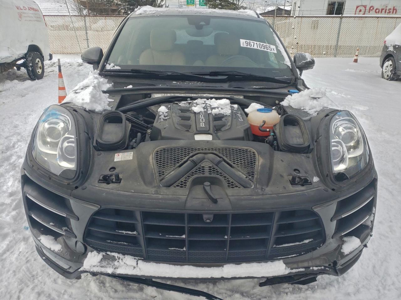 2016 PORSCHE MACAN TURBO photo 5