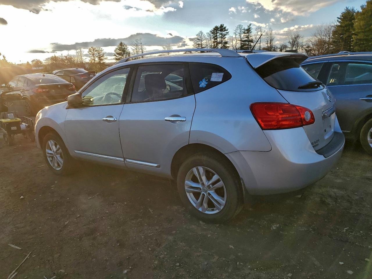 2015 NISSAN ROGUE SELECT S photo 2