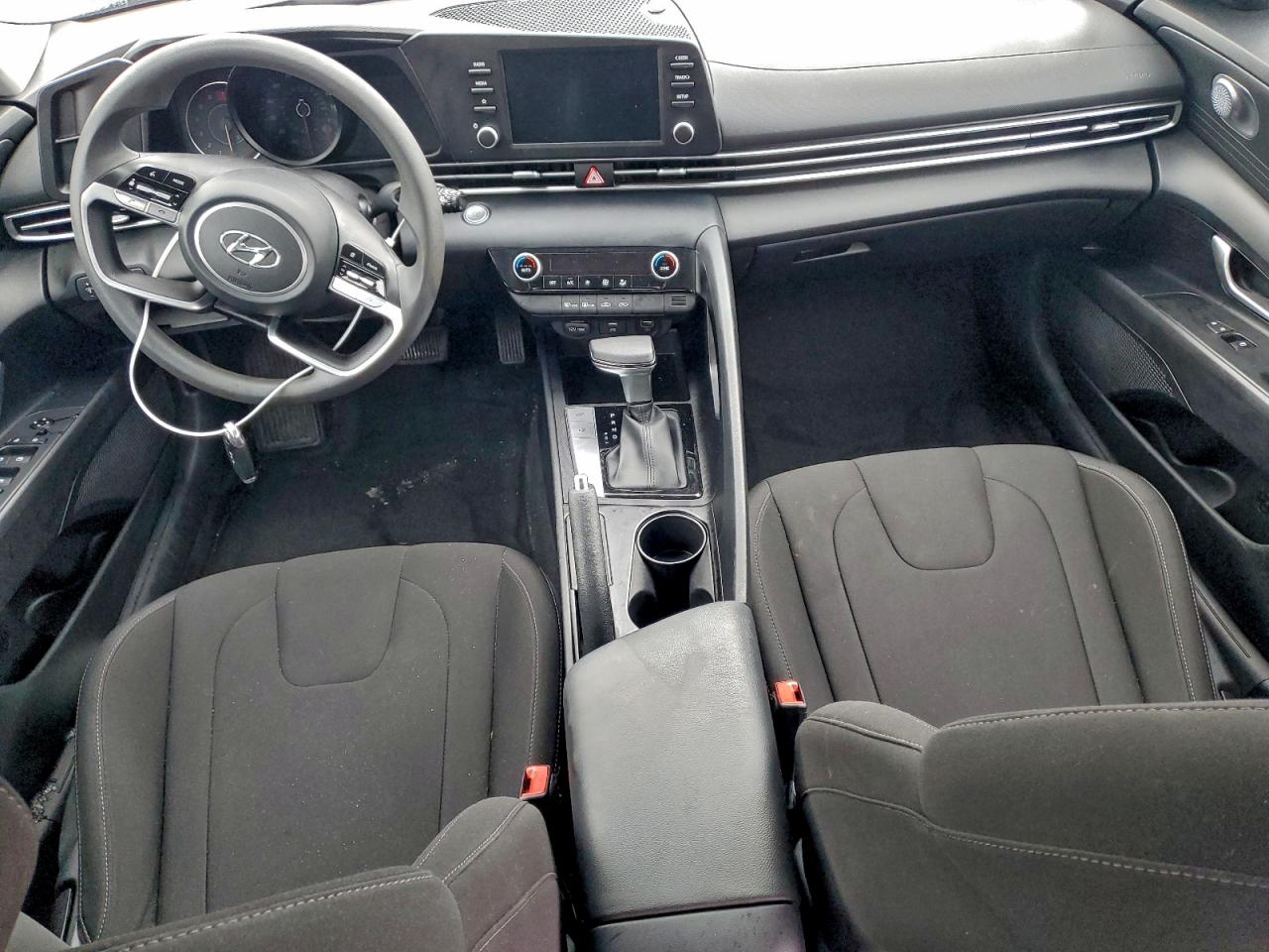 2023 HYUNDAI ELANTRA SEL photo 8