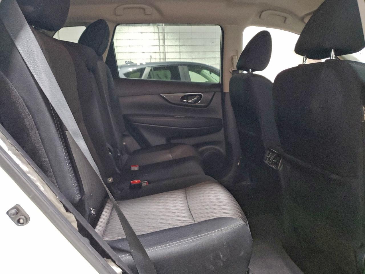 2018 NISSAN ROGUE S photo 11