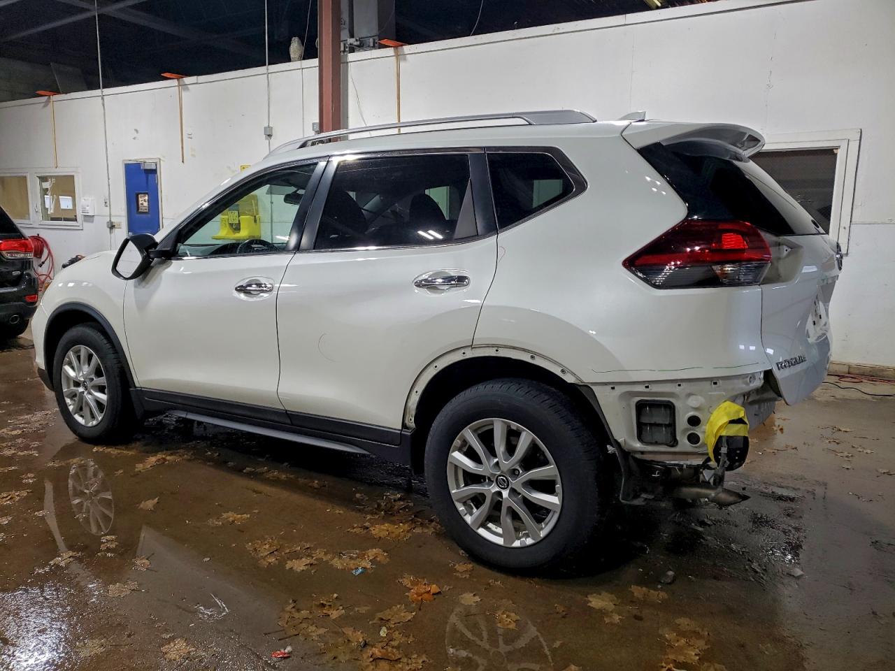 2018 NISSAN ROGUE S photo 2