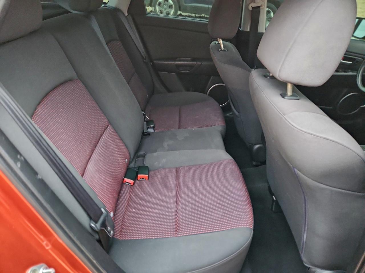 2004 MAZDA 3 HATCHBACK photo 10