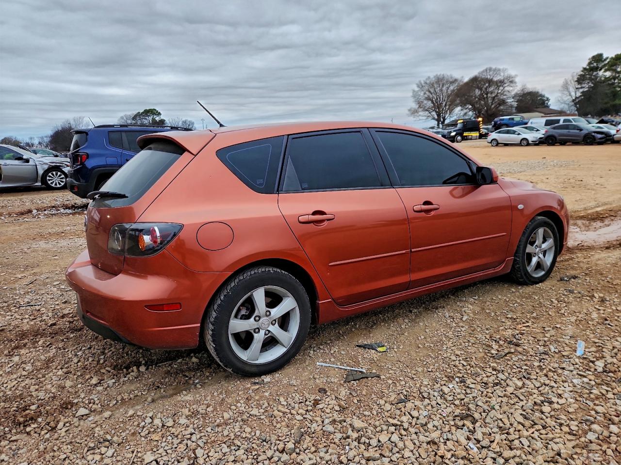 2004 MAZDA 3 HATCHBACK photo 3