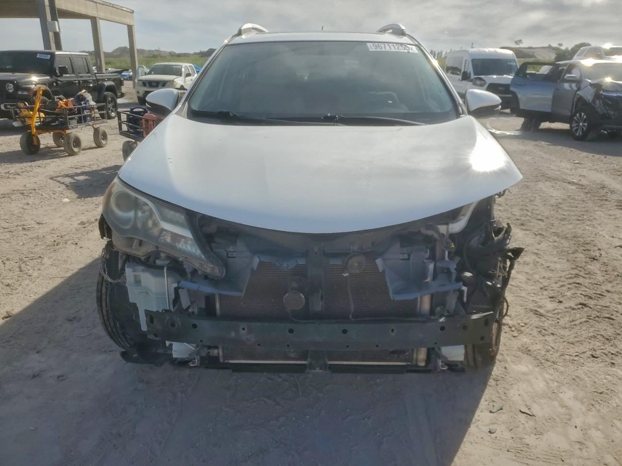 2014 TOYOTA RAV4 XLE photo 5