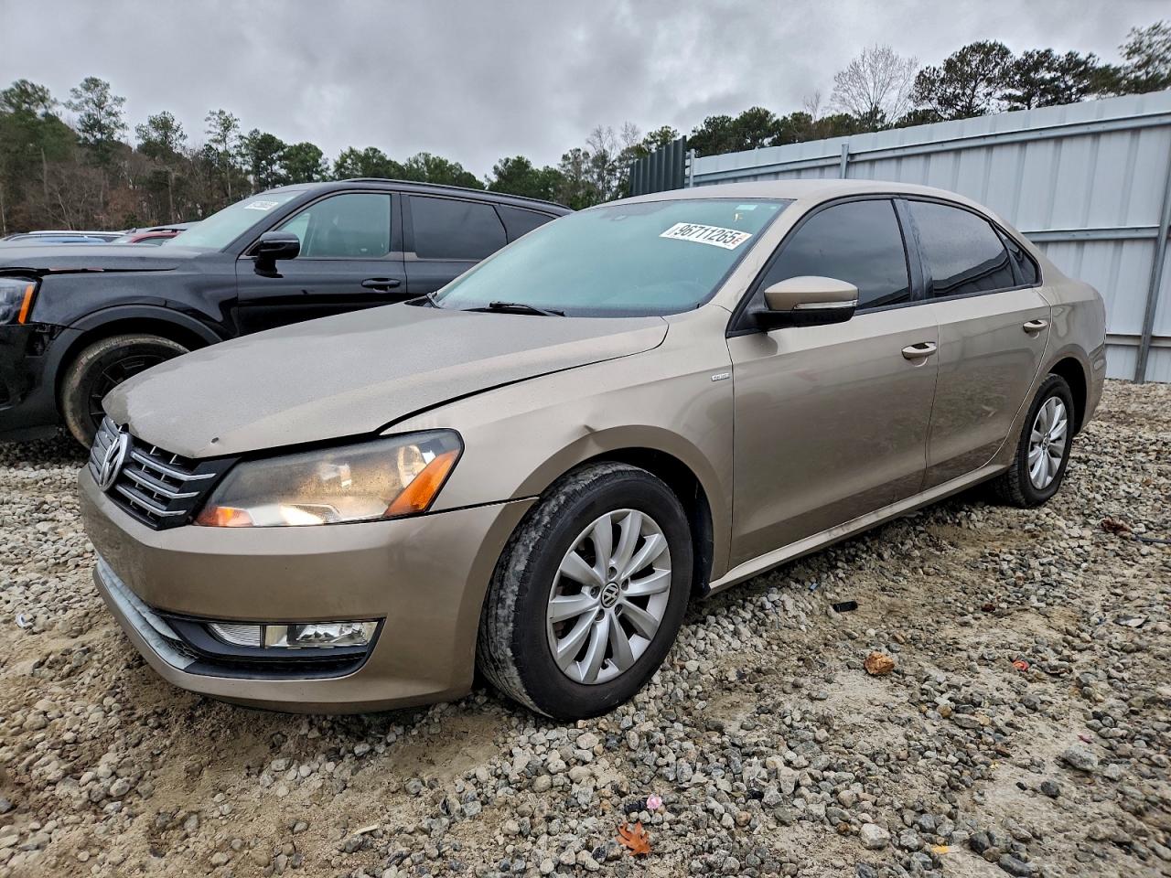2015 VOLKSWAGEN PASSAT