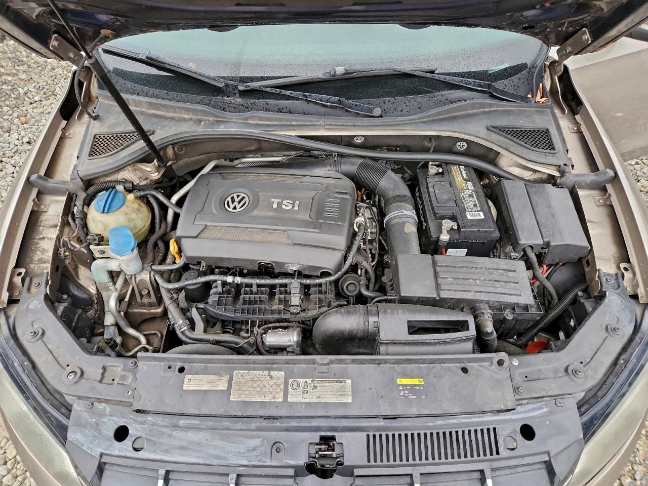 2015 VOLKSWAGEN PASSAT S photo 11
