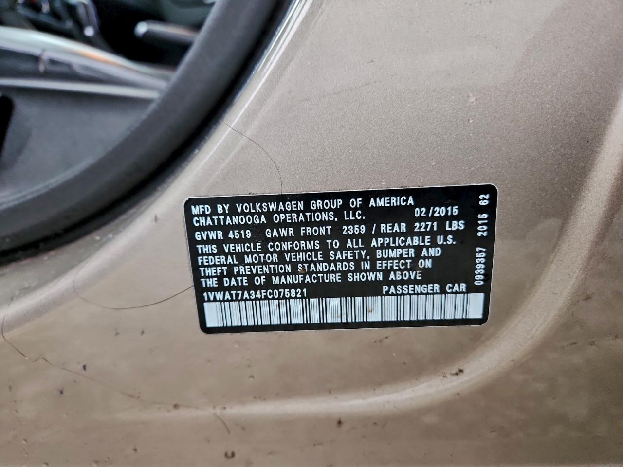 2015 VOLKSWAGEN PASSAT S photo 12