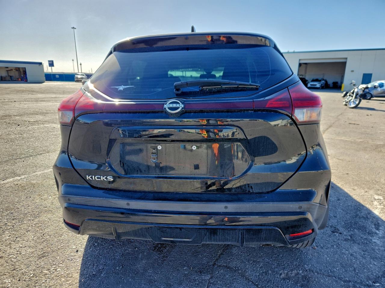 2022 NISSAN KICKS S photo 6