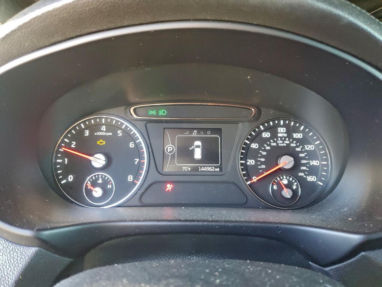 2016 KIA SORENTO LX photo 9