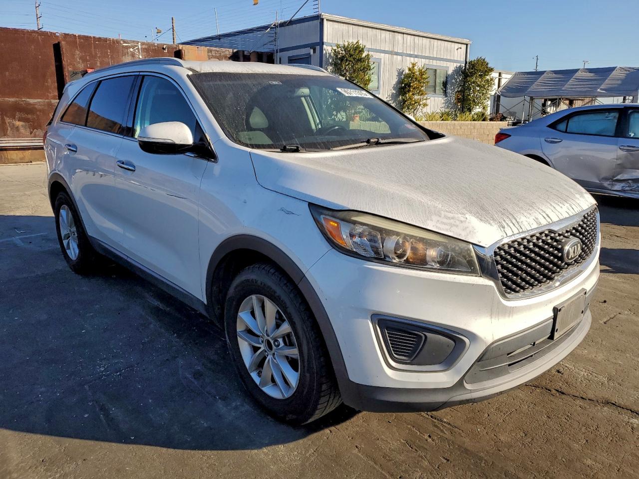 2016 KIA SORENTO LX photo 4