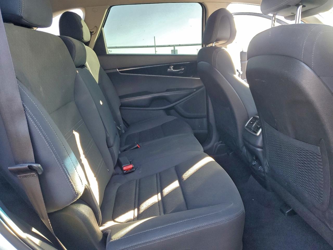 2016 KIA SORENTO LX photo 10