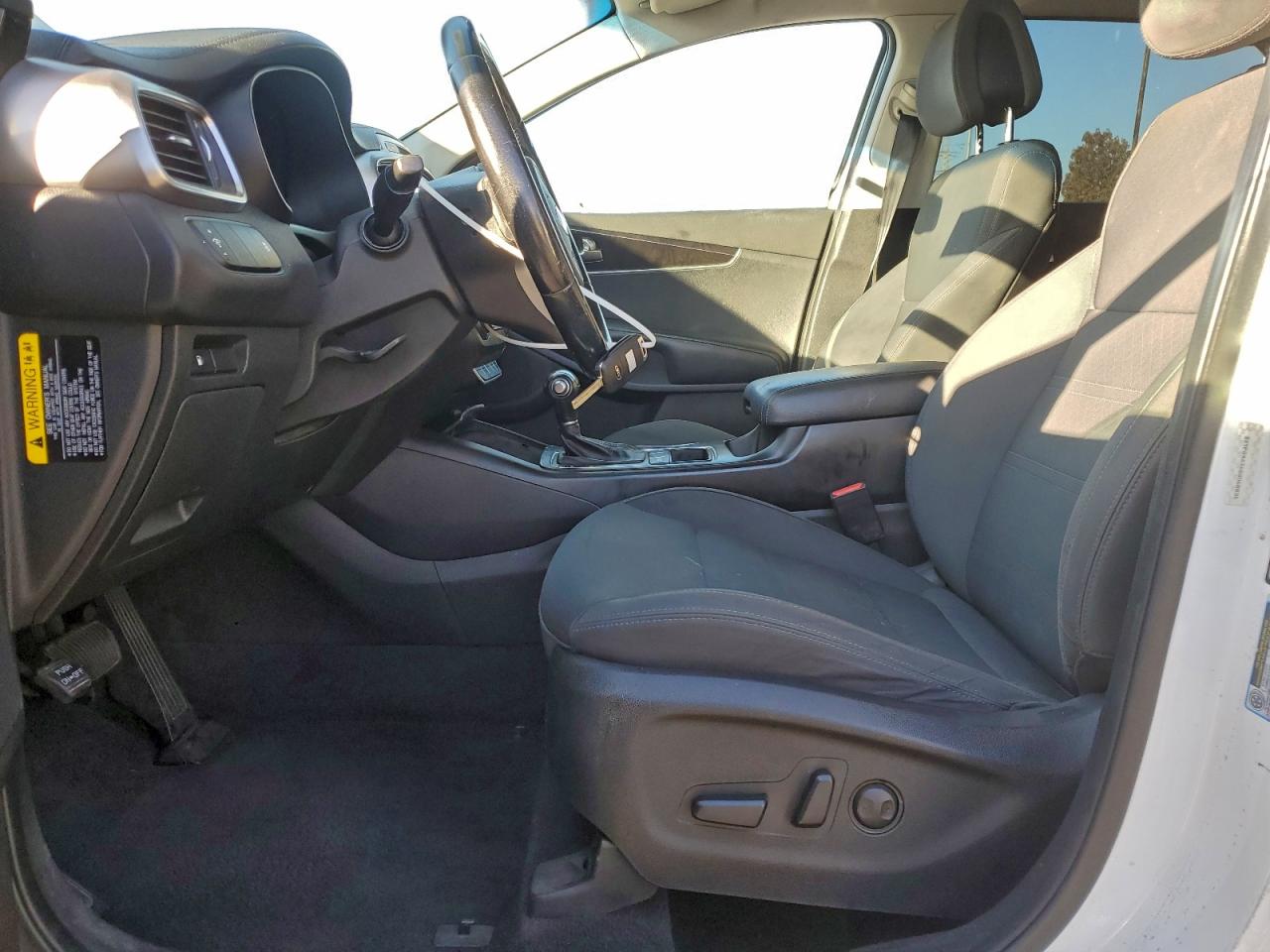 2016 KIA SORENTO LX photo 7