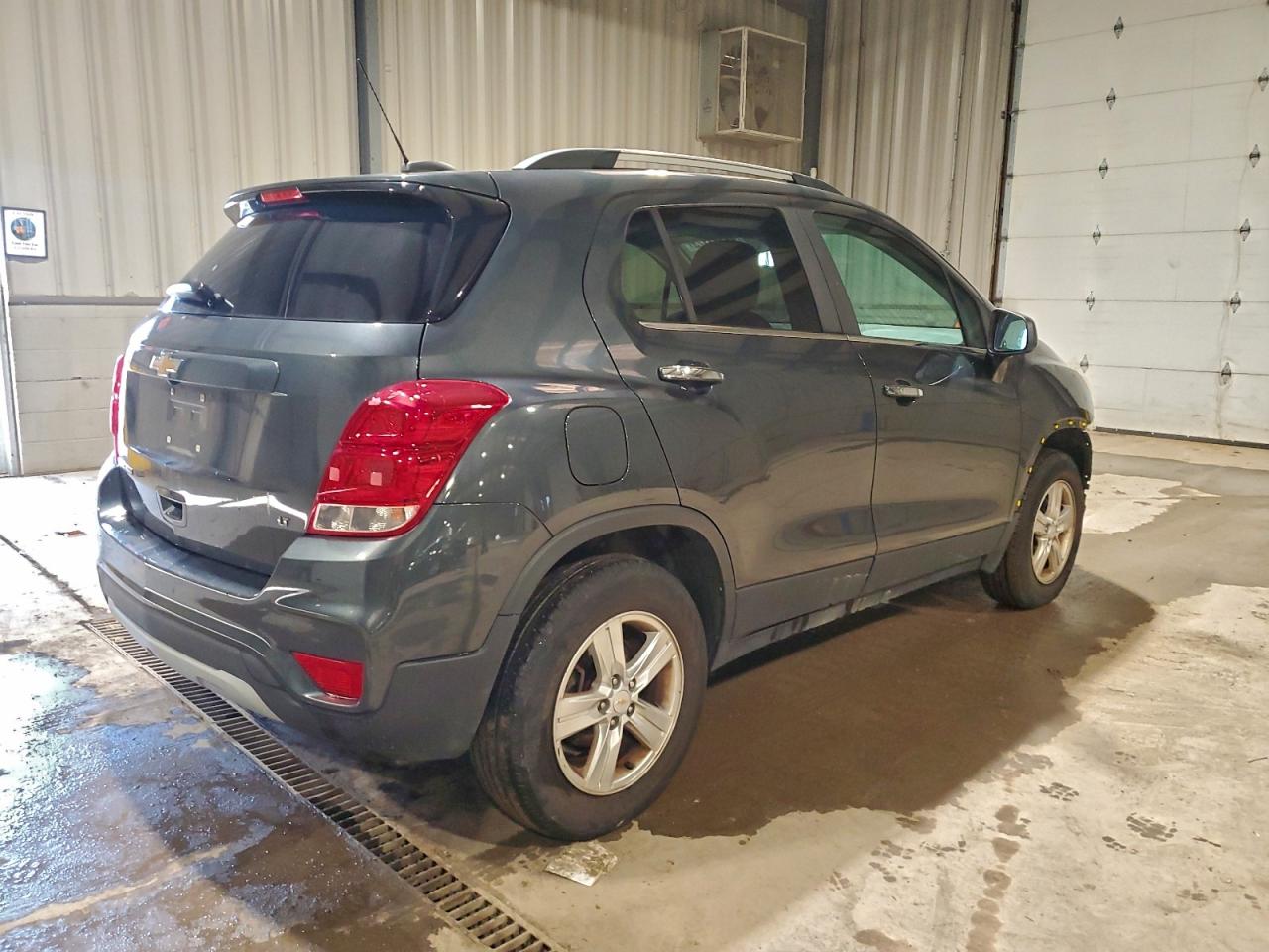 2017 CHEVROLET TRAX 1LT photo 3