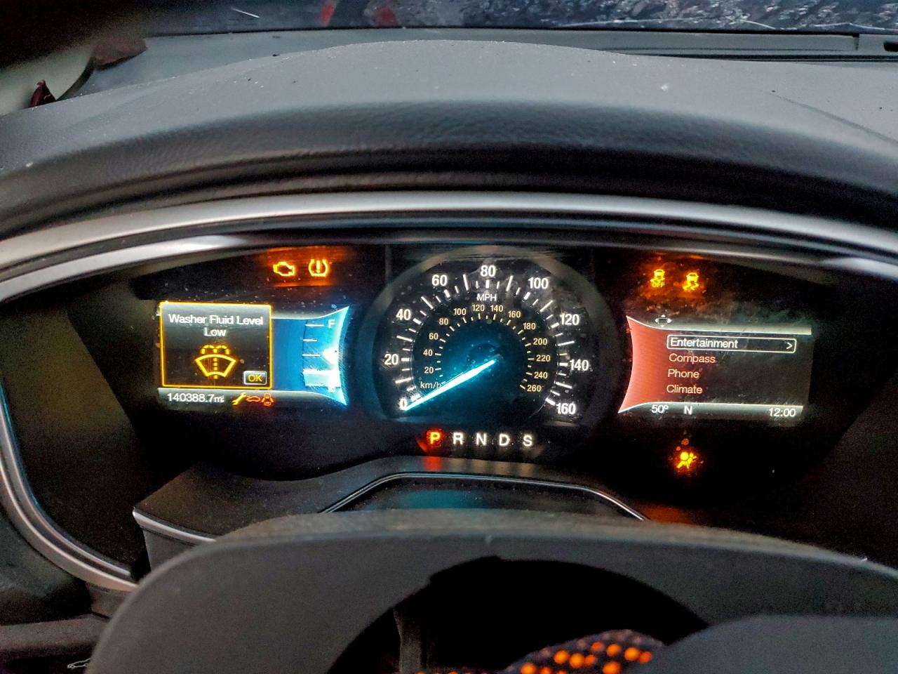 2016 FORD FUSION SE photo 9