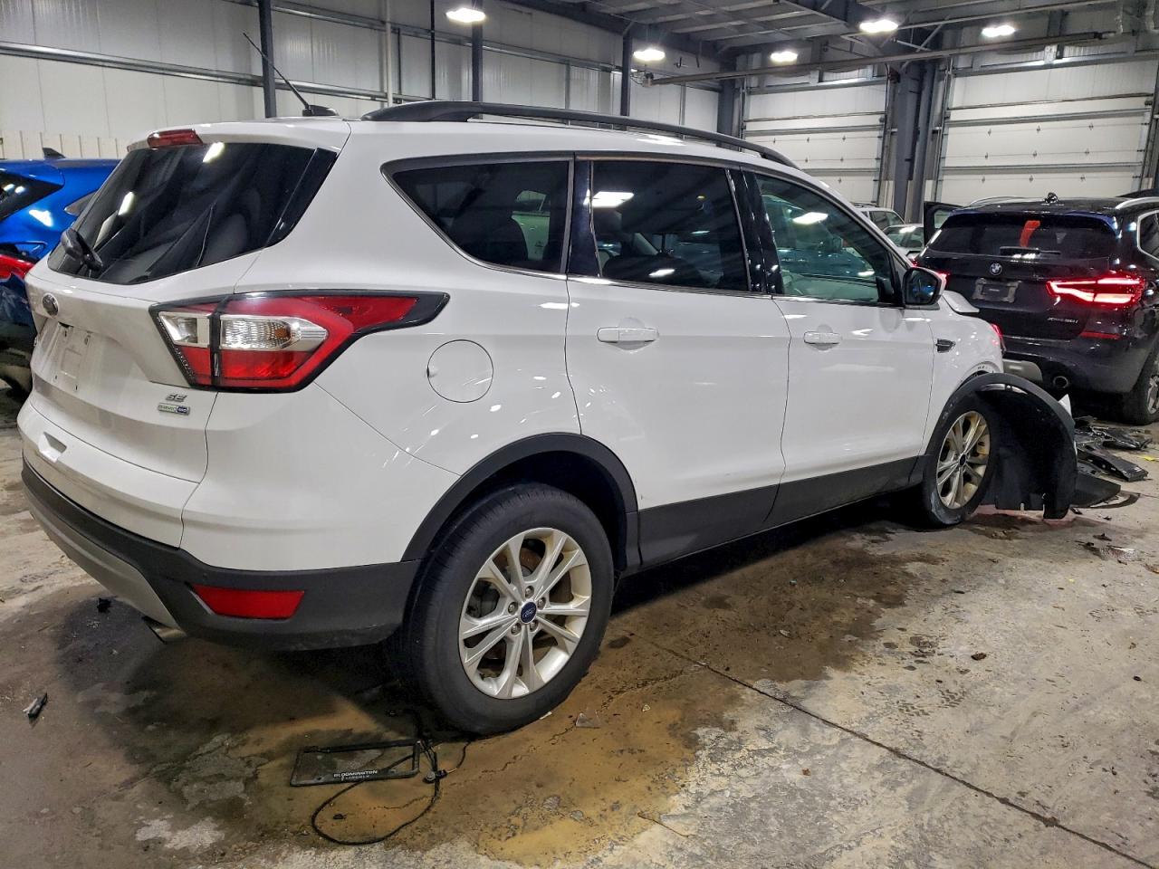 2017 FORD ESCAPE SE photo 3