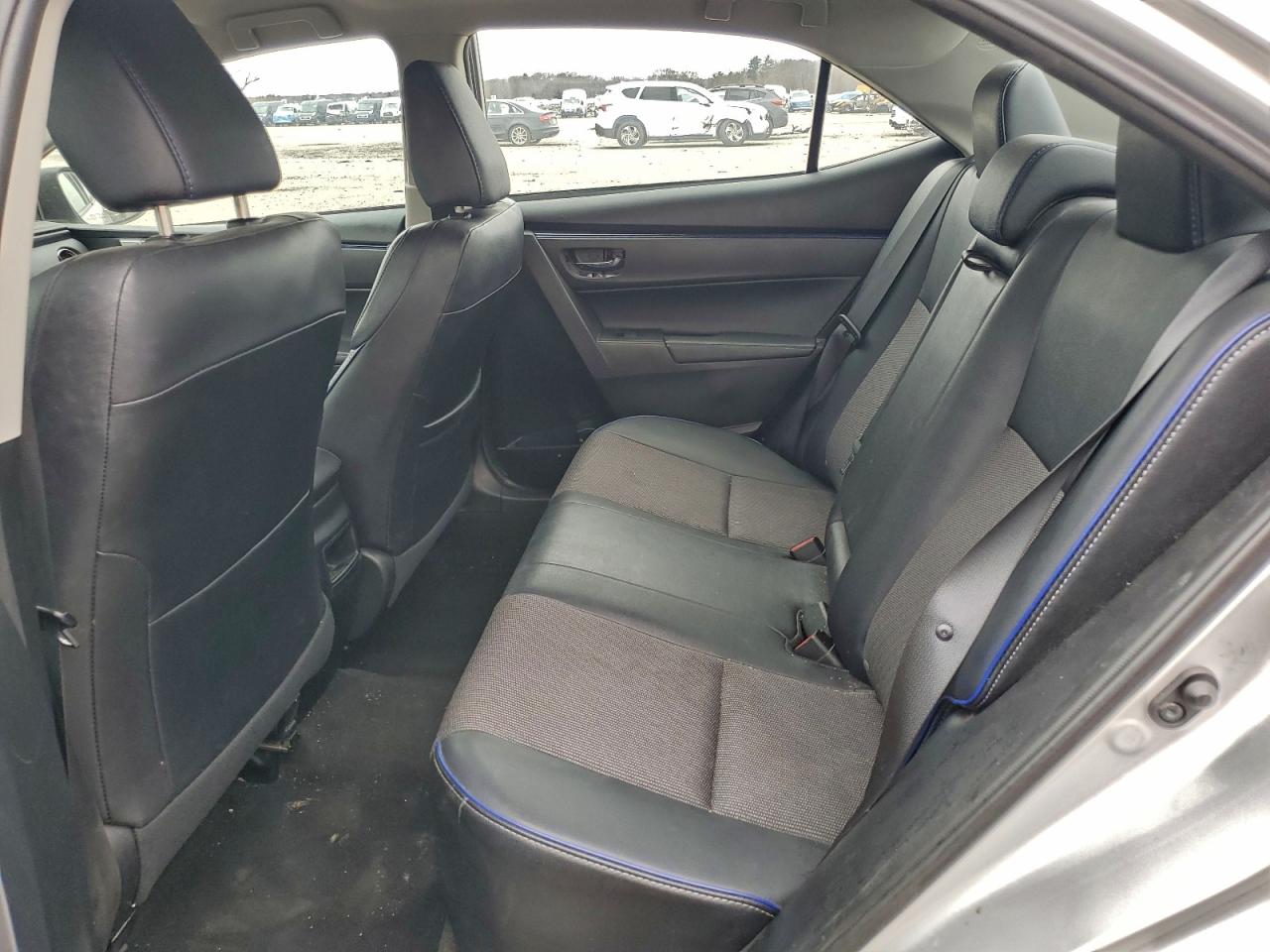 2018 TOYOTA COROLLA L photo 10