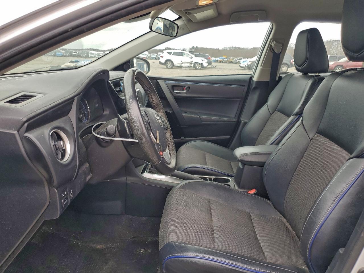 2018 TOYOTA COROLLA L photo 7