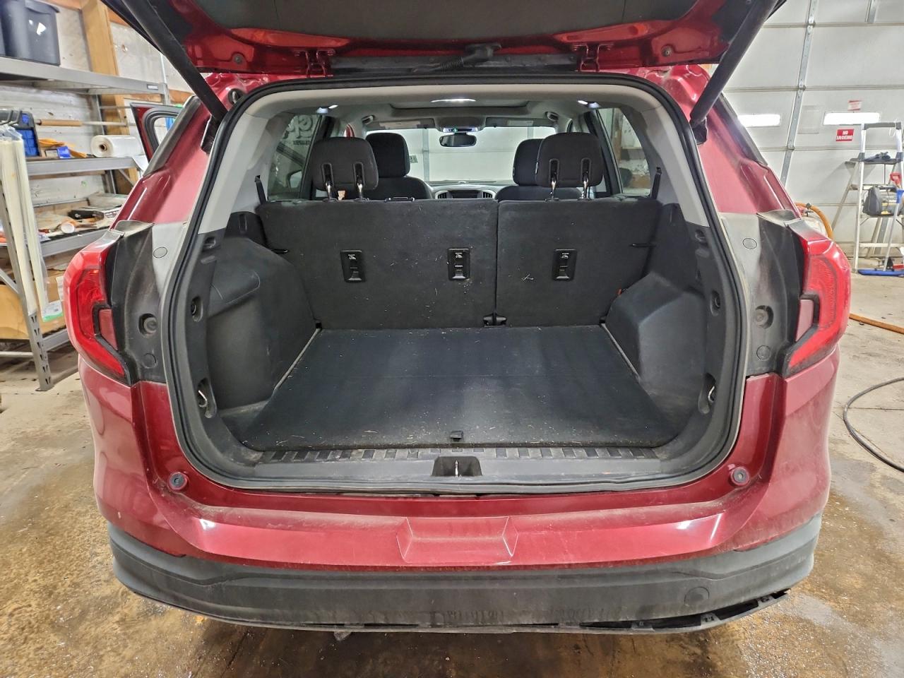 2018 GMC TERRAIN SLE photo 6