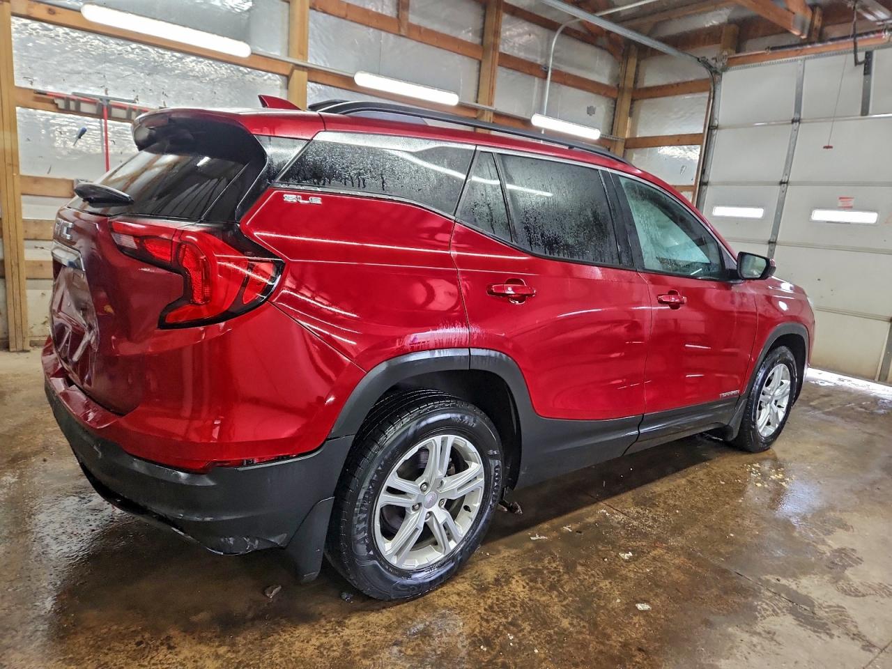 2018 GMC TERRAIN SLE photo 3
