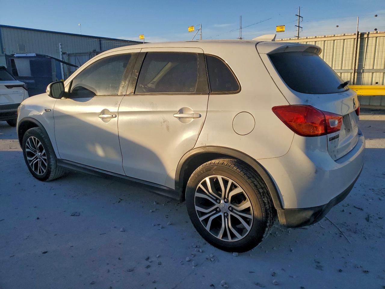 2017 MITSUBISHI OUTLANDER SPORT ES photo 2