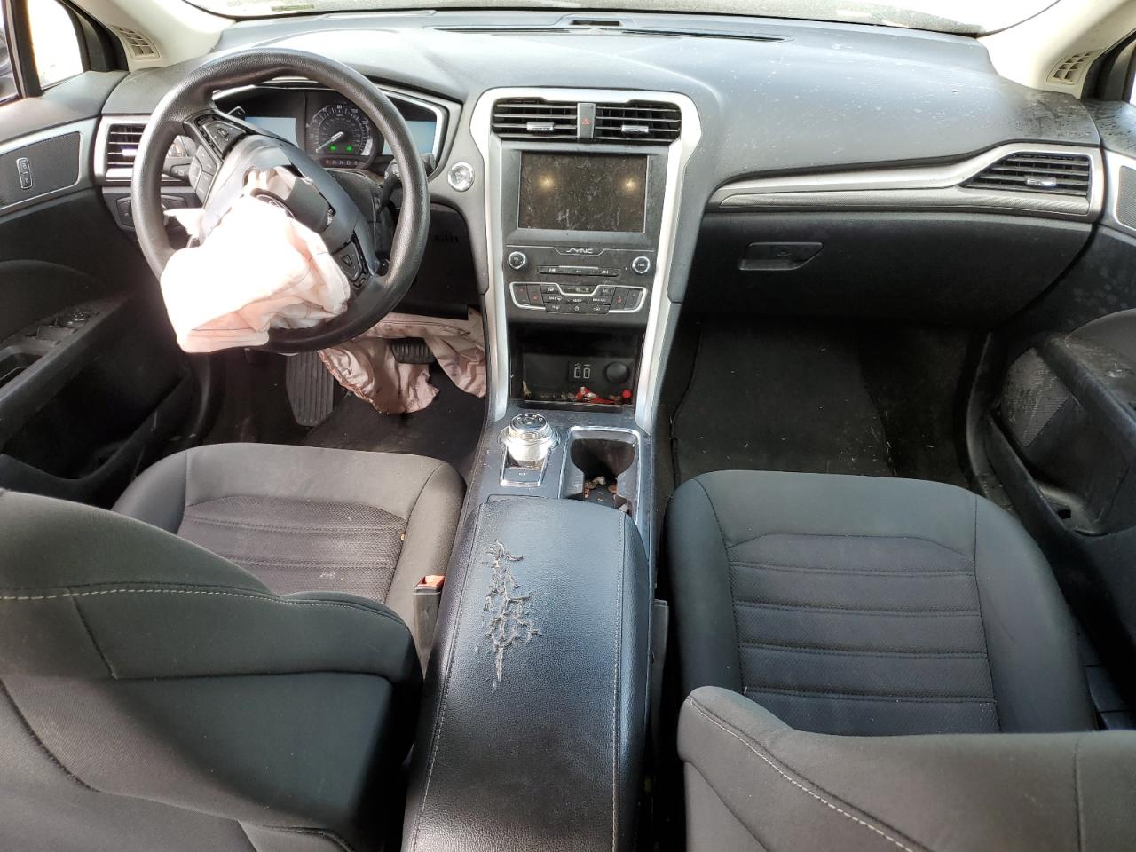 2020 FORD FUSION SE photo 8