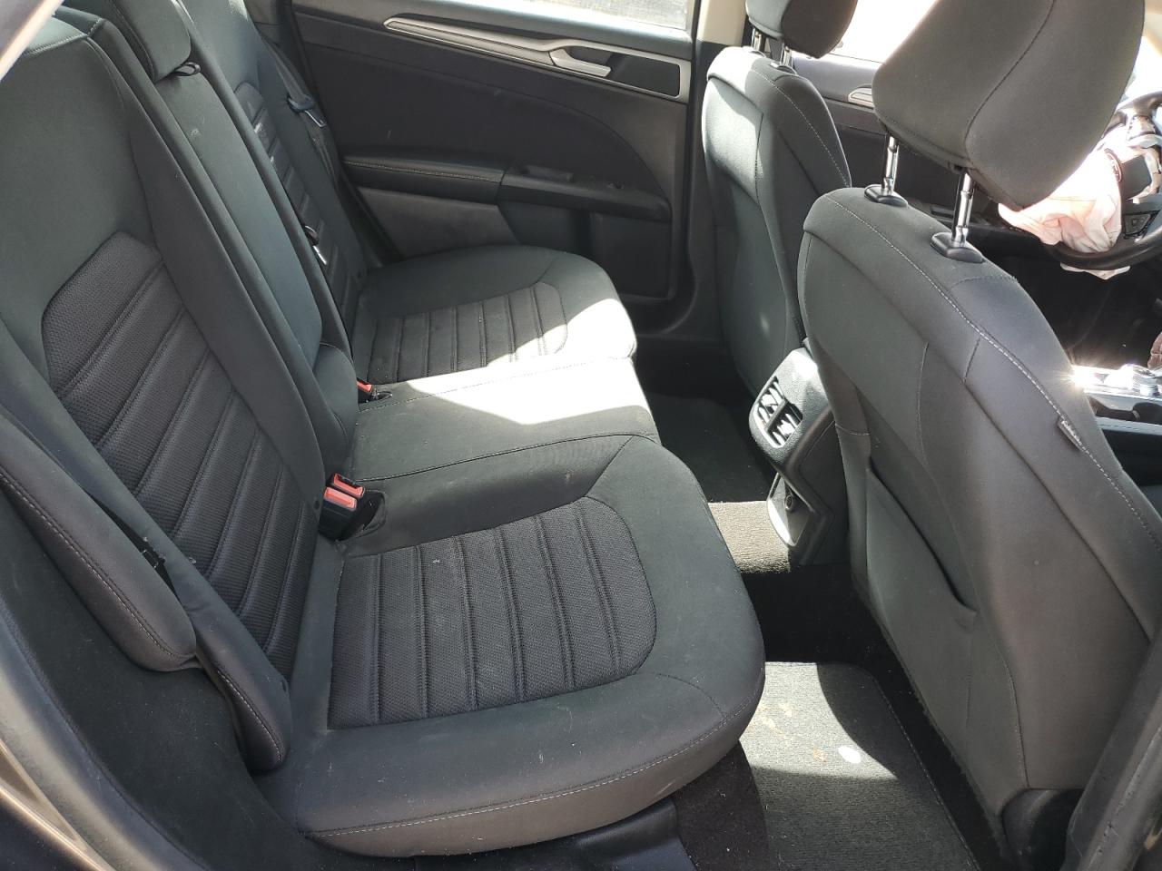2020 FORD FUSION SE photo 10