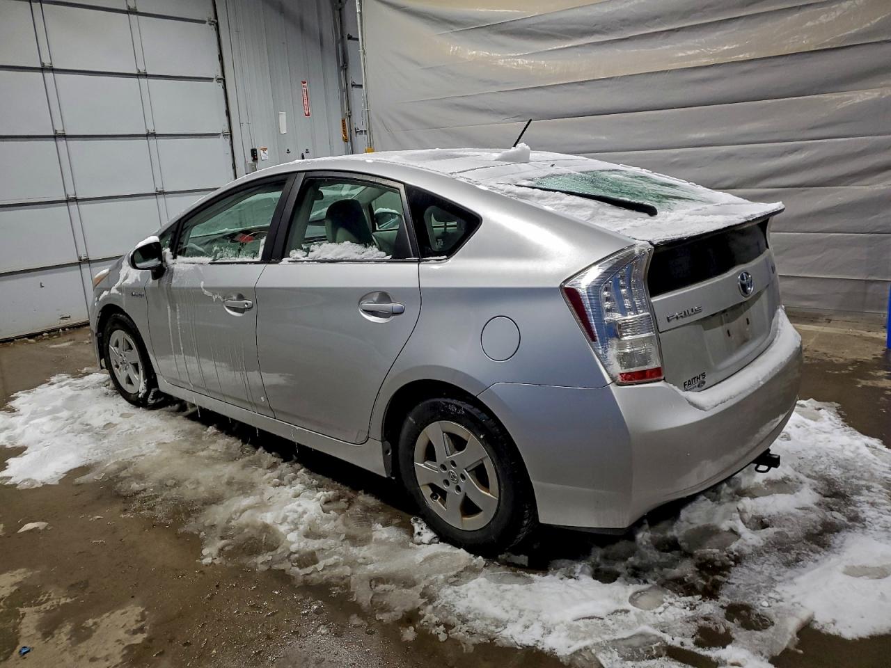 2010 TOYOTA PRIUS photo 3