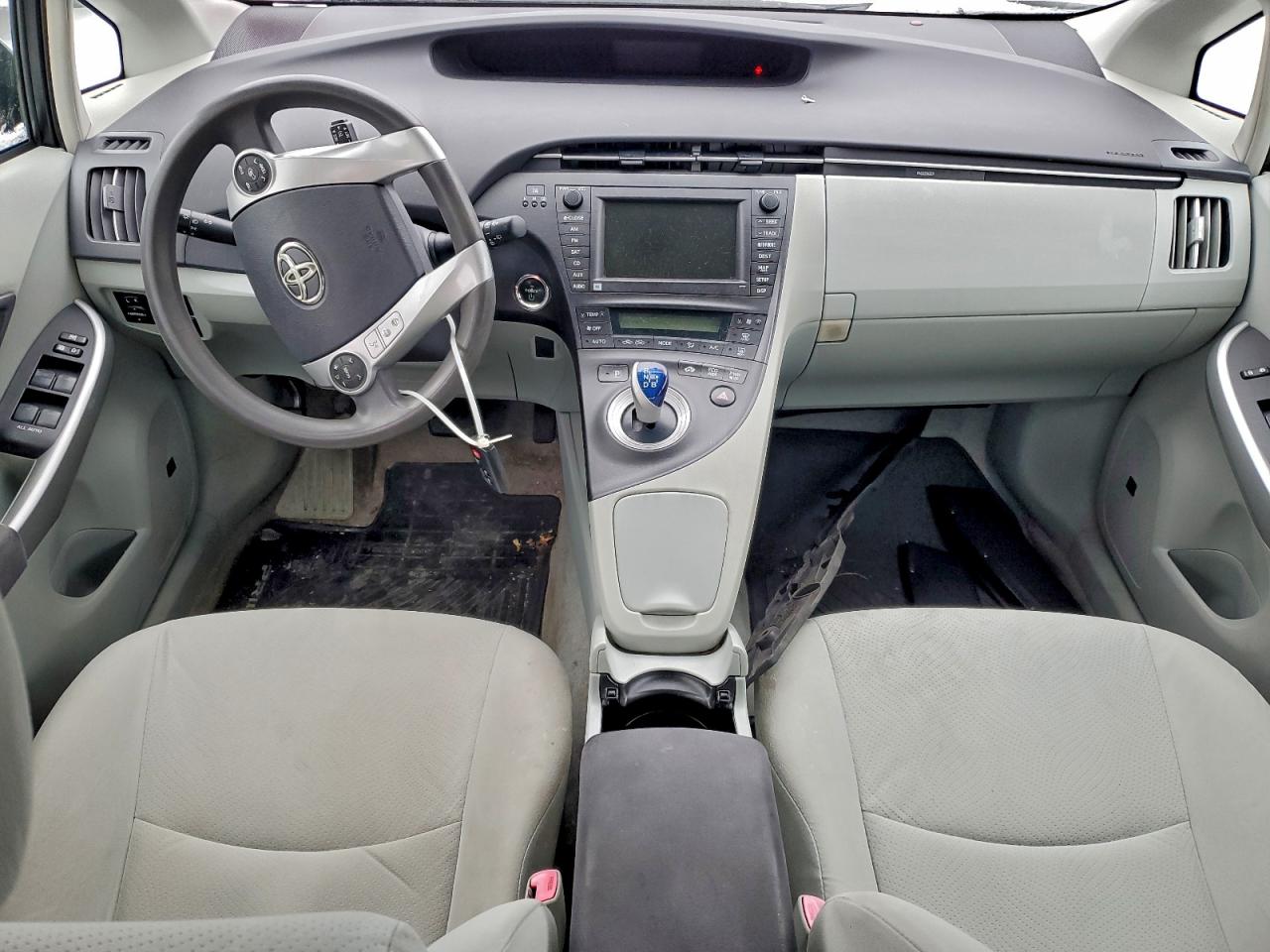 2010 TOYOTA PRIUS photo 15