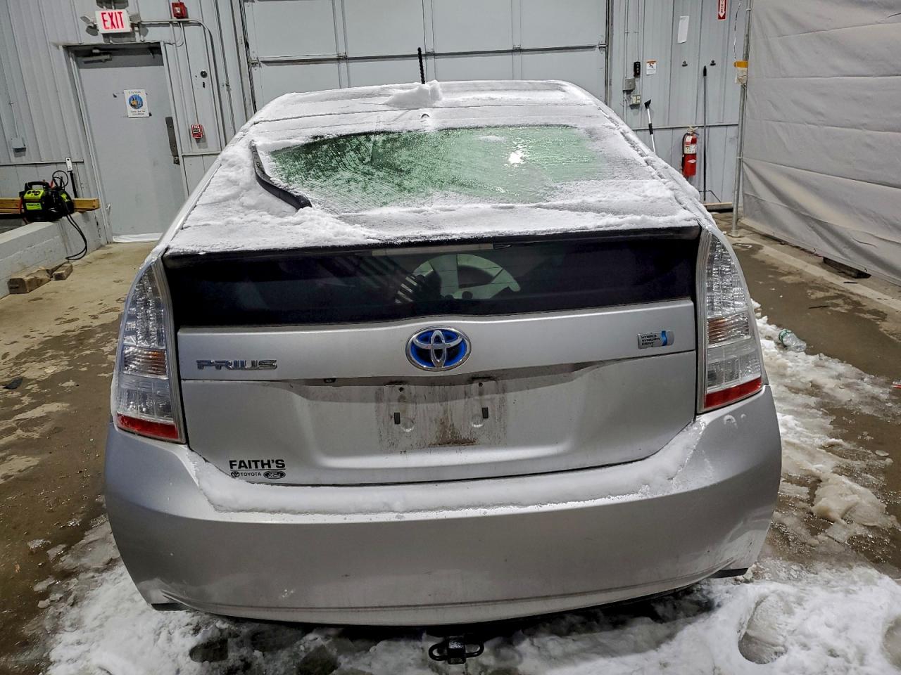2010 TOYOTA PRIUS photo 11